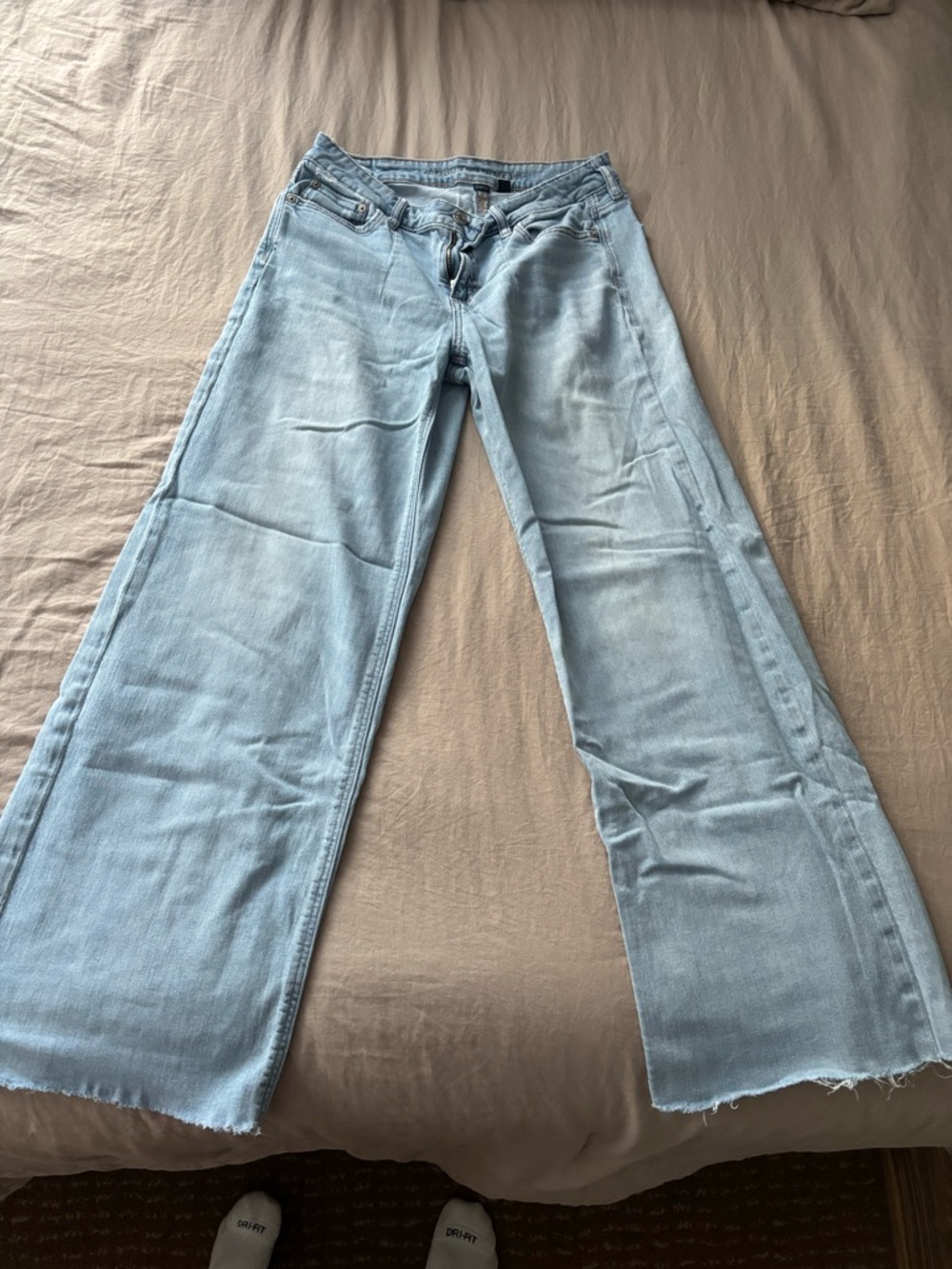 American Eagle Outfitters Light Blue Wide-Leg Jeans